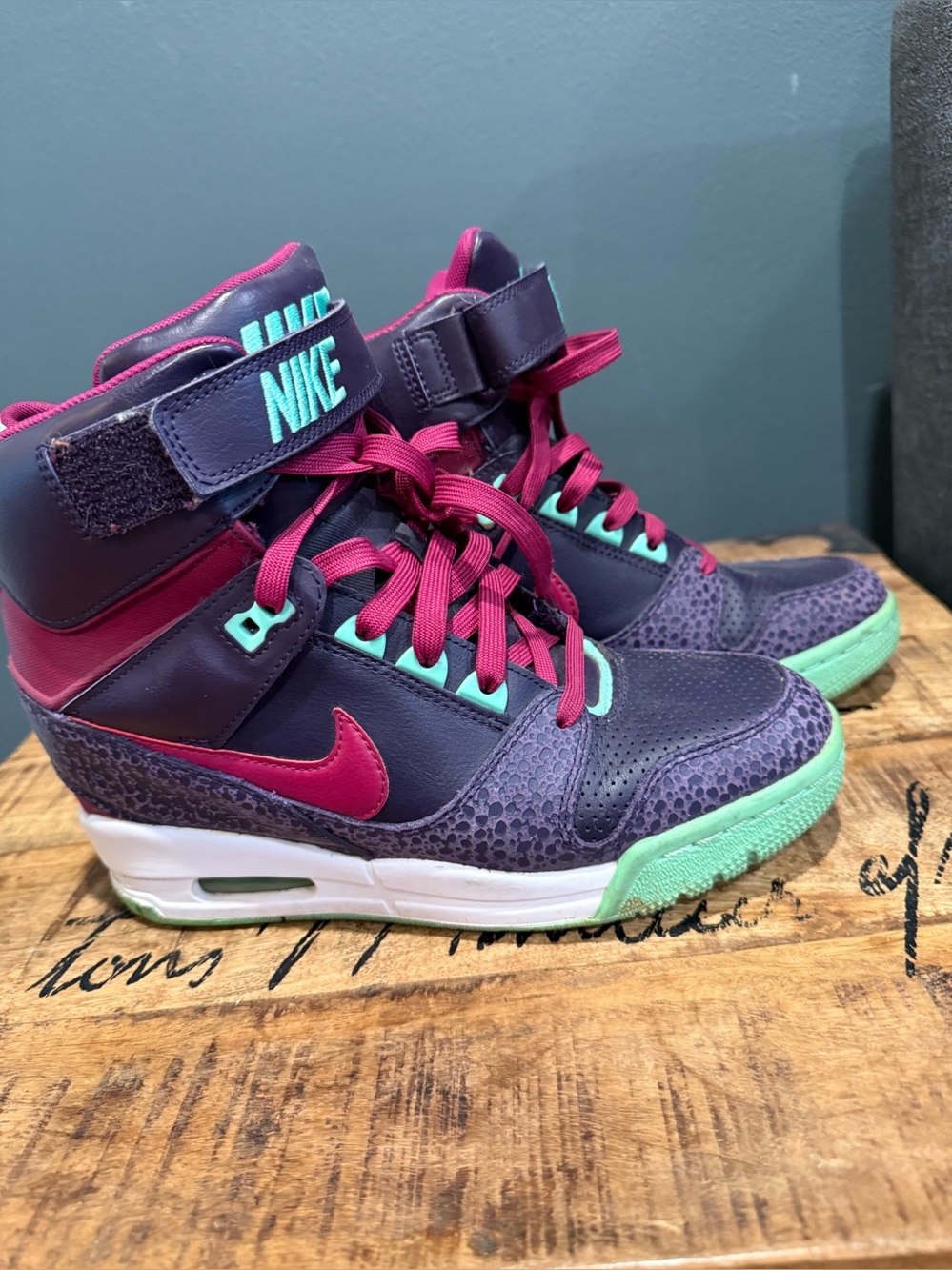 RETRO NIKE AIR REVOLUTION SKY HI SNEAKERS